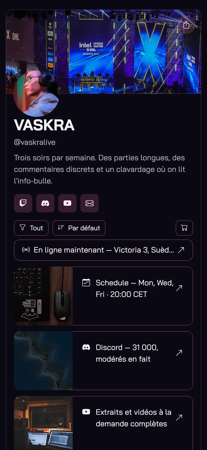 Une page, liens seulement — visuel de chaîne et rien d'autre à parcourir