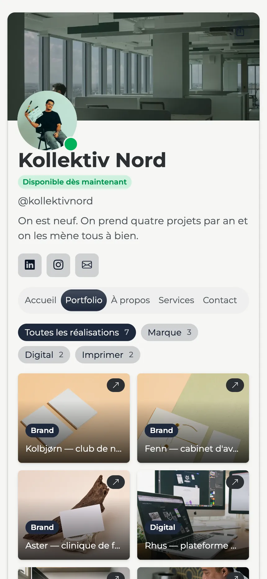 Studio de design — un portfolio filtrable, avec bannière d'en-tête