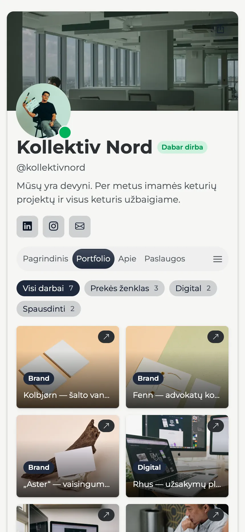 Dizaino studija — filtruojamas portfolio su antraštės skydeliu